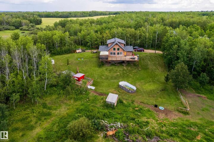 Property Photo:  51110 Rge Road 214 193  AB T8E 1G7 