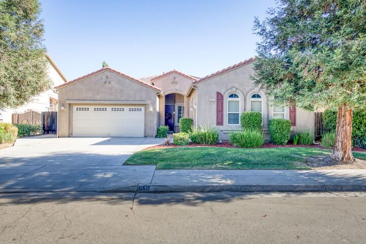 Property Photo: 6611 W Morris Avenue CA 93723