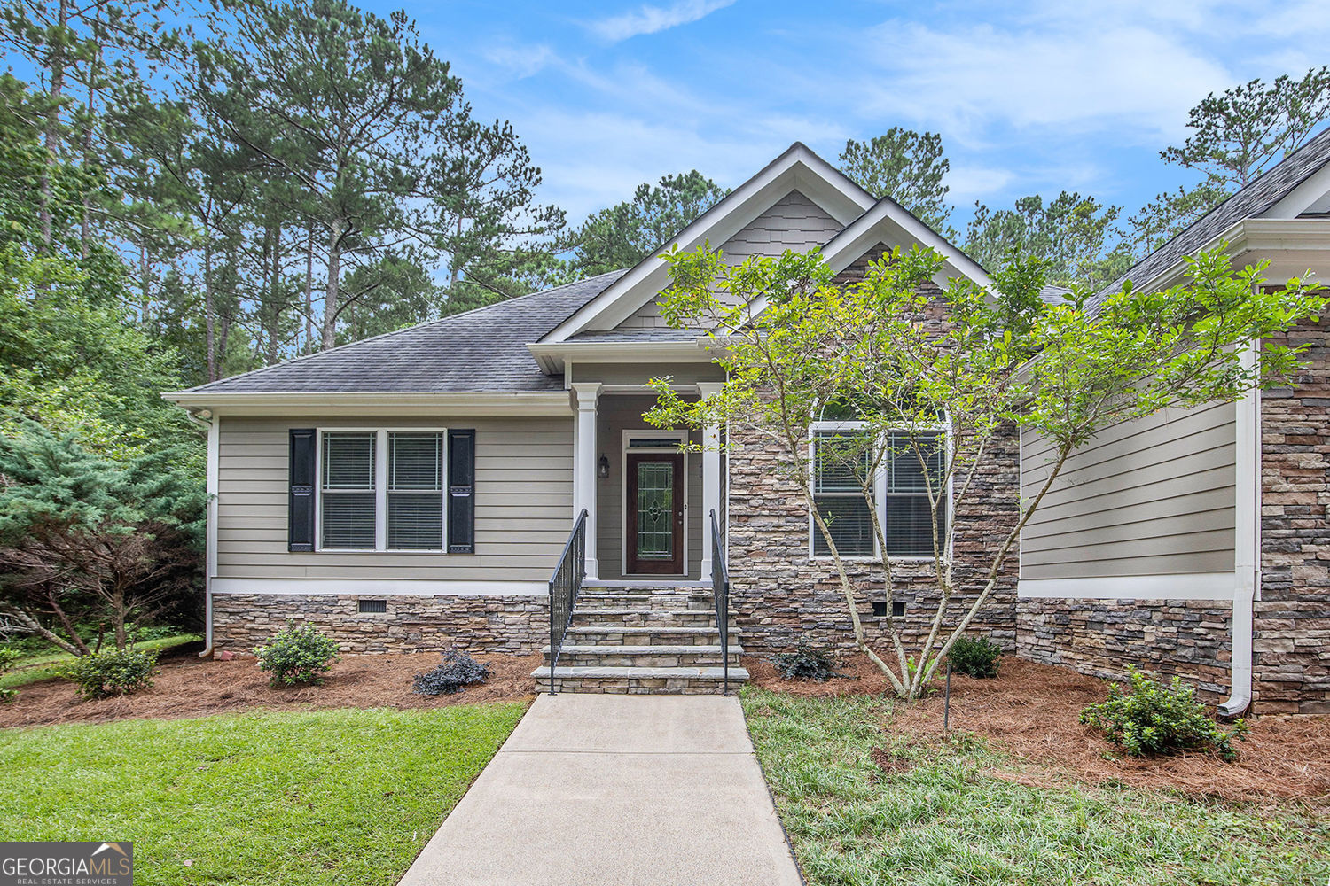 Property Photo: 8148 Lakeview Parkway GA 30180