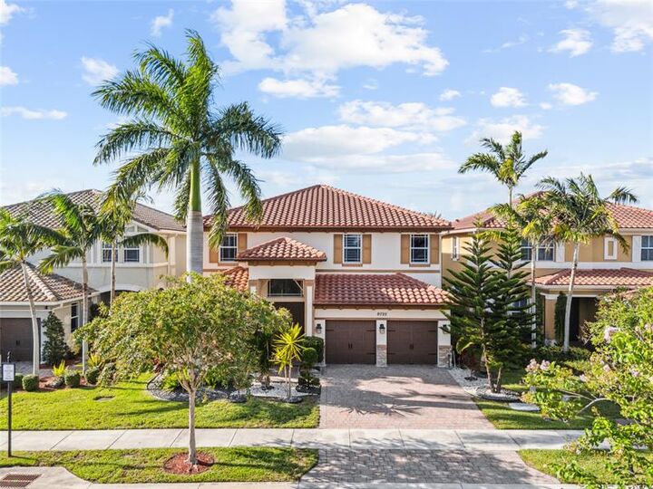Property Photo: 9725 Blue Isle Bay FL 33076