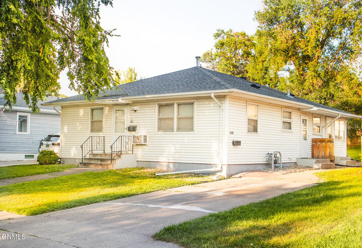 1409 13th Street  Bismarck ND 58501 photo