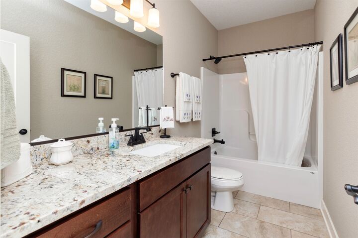 Property Photo:  312 NE Pinehurst Circle  IA 50021 