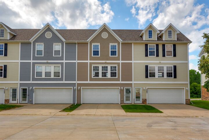 3205 SW Arlan Lane  Ankeny IA 50023 photo
