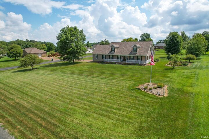 1927 E Sierra Drive  Haubstadt IN 47639-7974 photo