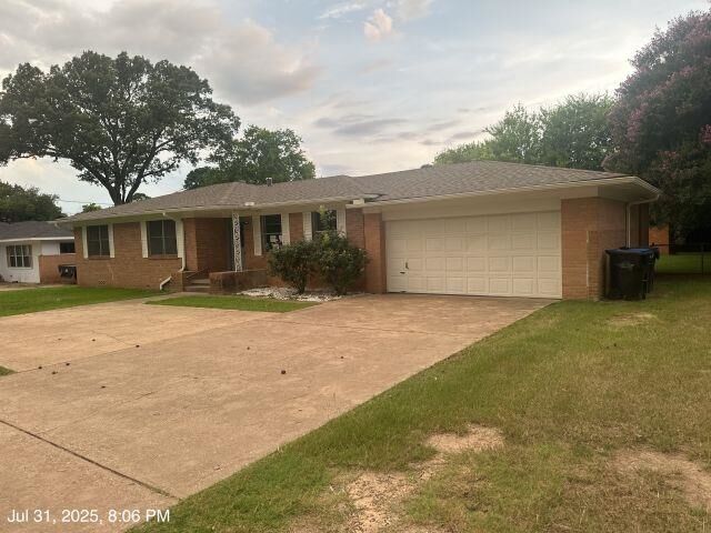 Property Photo:  2205 Pine Tree Rd  TX 75604 