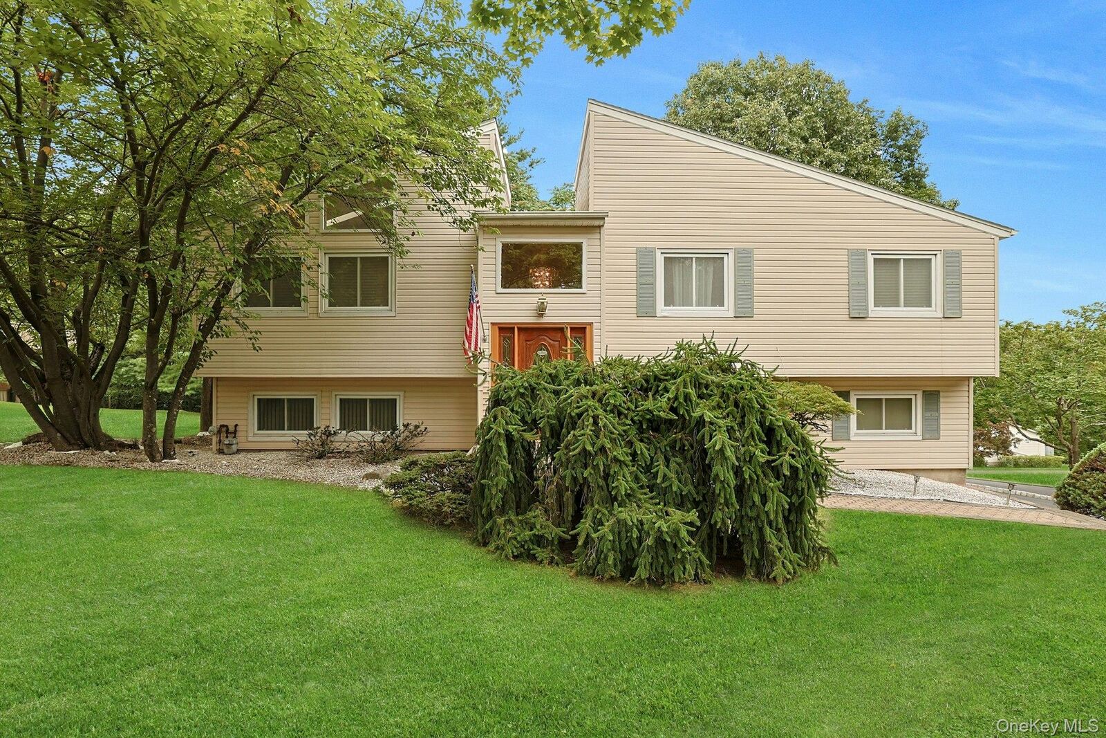 Property Photo:  12 Rockridge Drive  NY 10984 