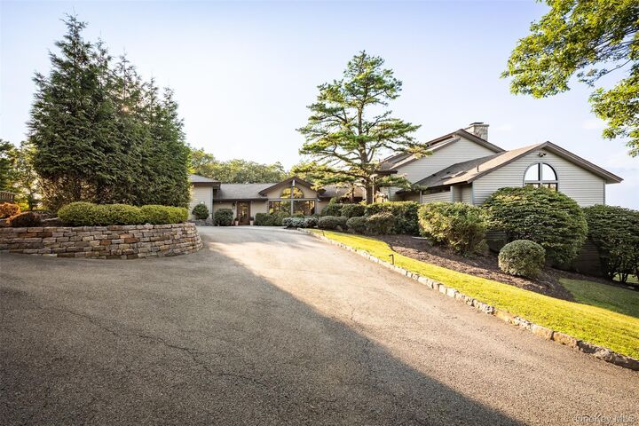 Property Photo:  12 Mountain Brook Road  NY 12518 