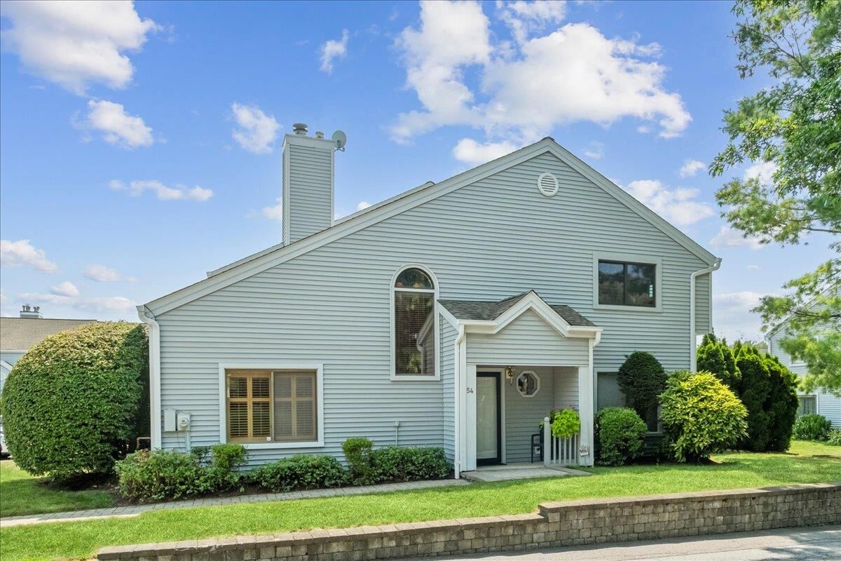 Property Photo: 54 Tennis Court Lane 54 NY 10547