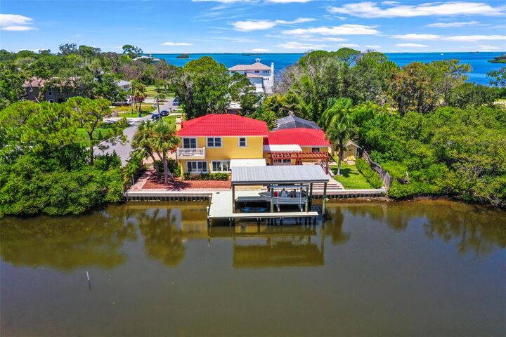 Property Photo:  412 Orchid Lane  FL 34683 