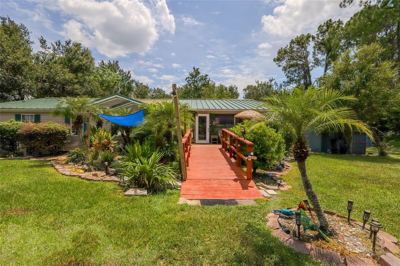 Property Photo: 29913 Briarthorn Loop FL 33545