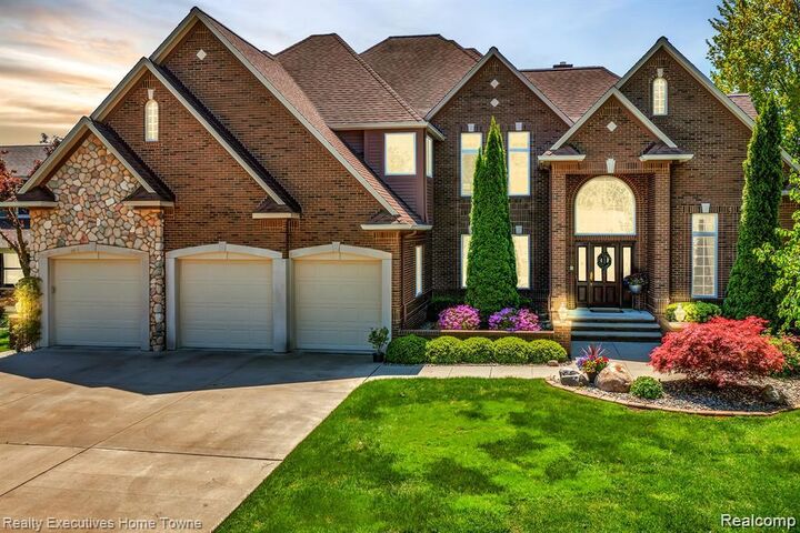 2916 Woodstock Circle  Port Huron MI 48060 2678 photo