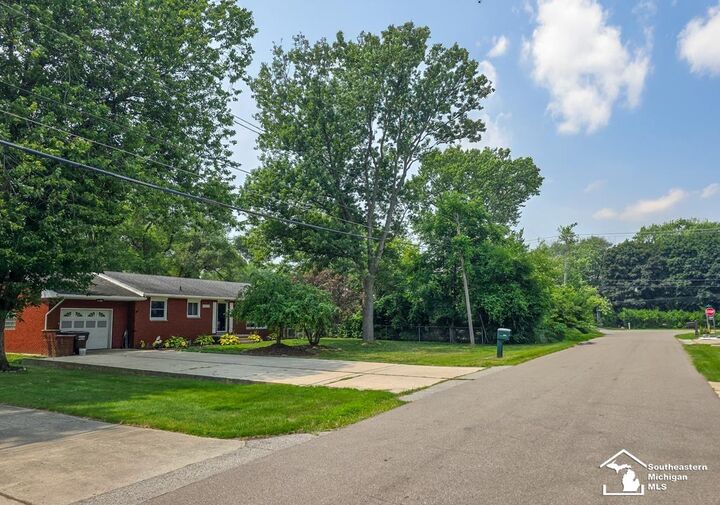Property Photo: 5311 Aimy Drive MI 48161