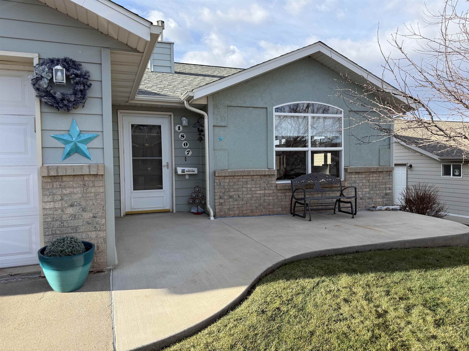 Property Photo:  1807 Windmill Drive  SD 57783 