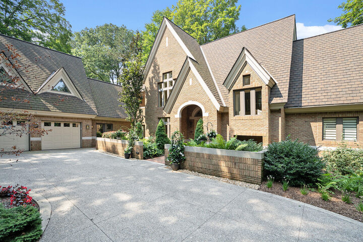 Property Photo: 5285 N Lakeshore Drive MI 49424