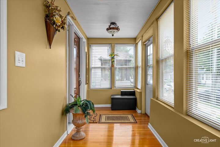 Property Photo: 424 Rosewood Avenue IL 60505