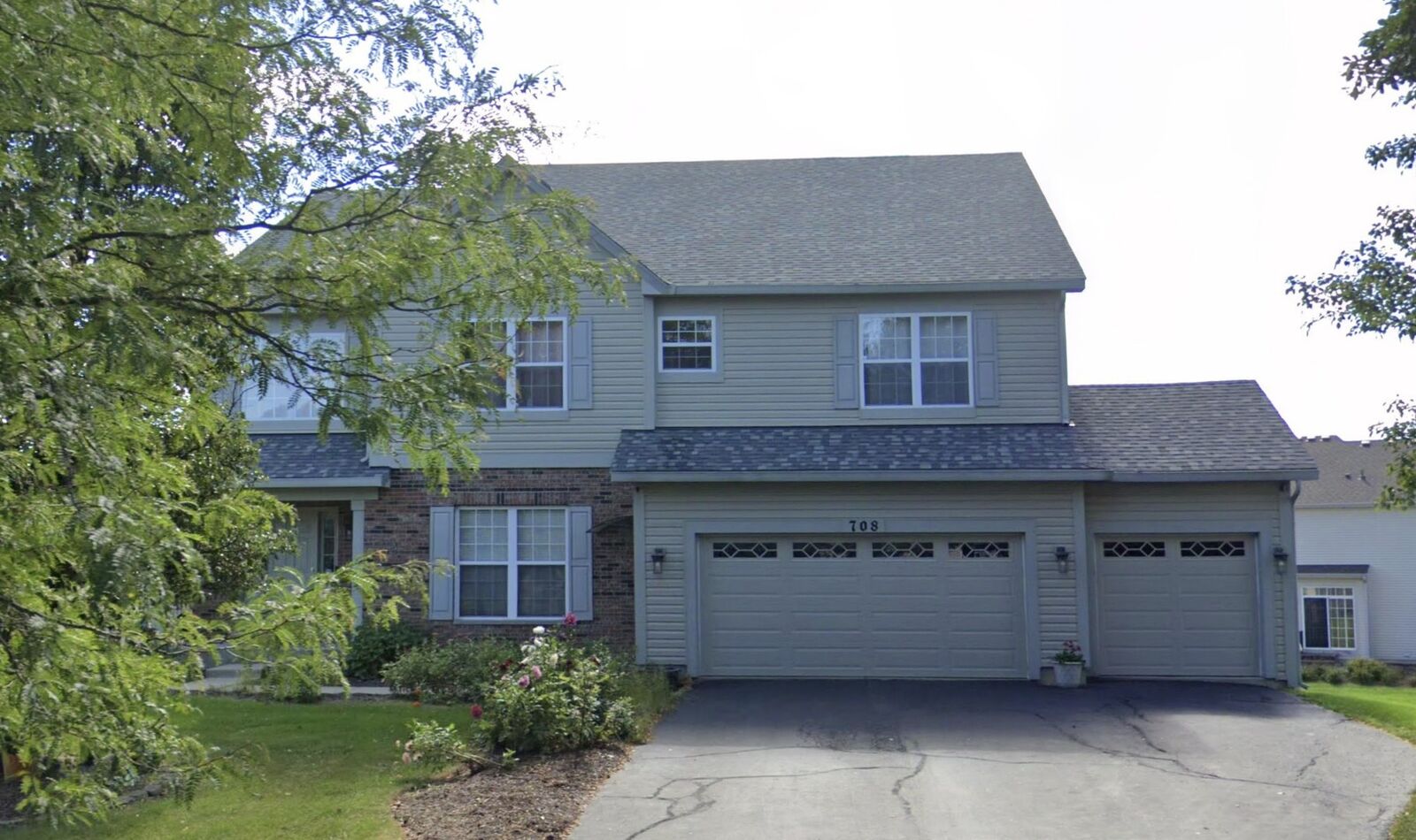 Property Photo: 708 Danielle Court IL 60565