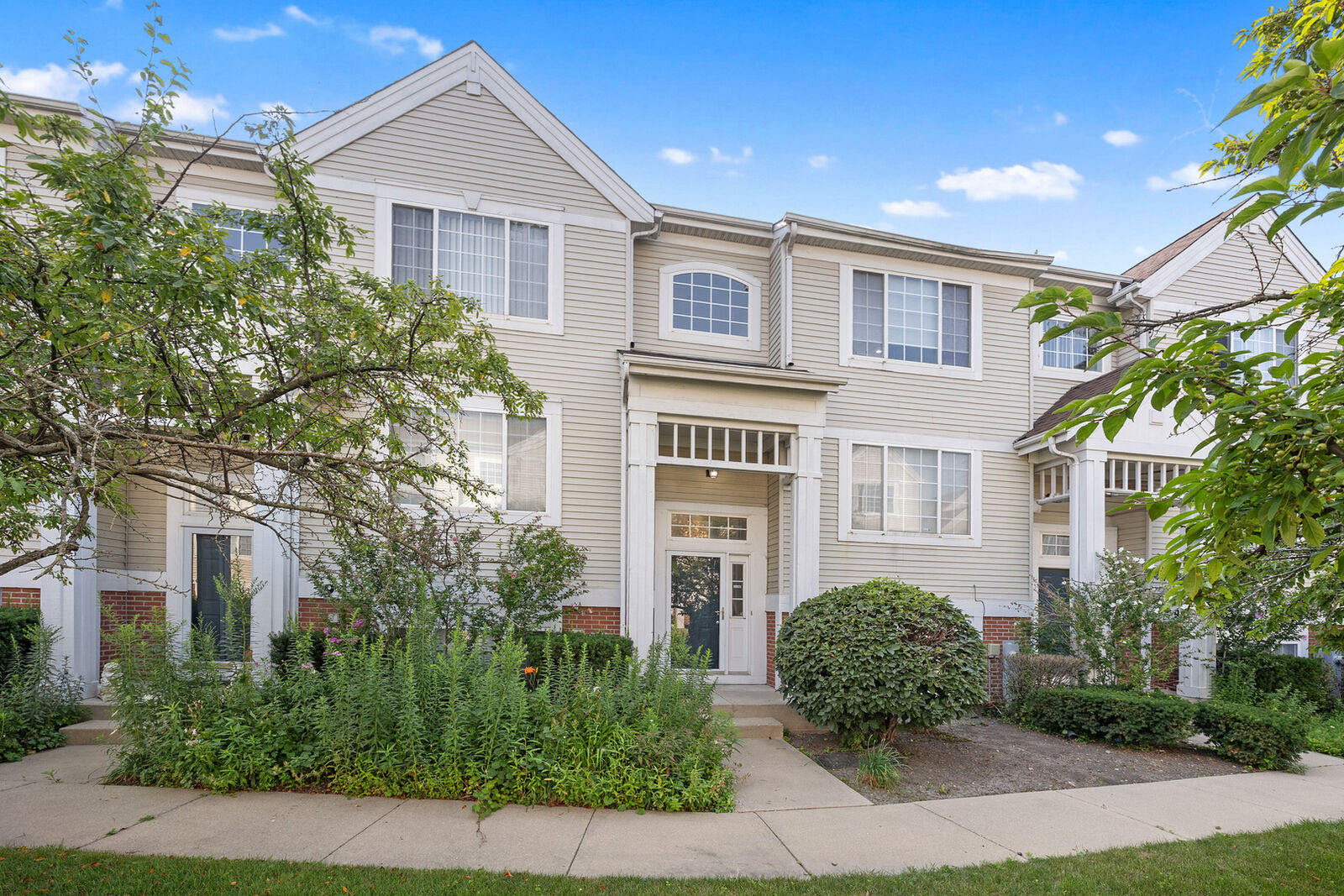Property Photo:  9411 N Harrison Street  IL 60016 