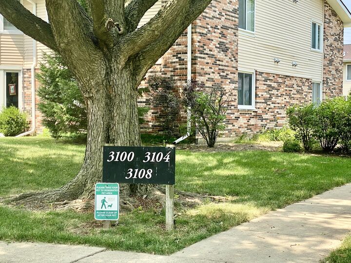 Property Photo: 3108 Roberts Drive 6 IL 60517