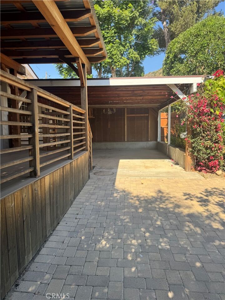 Property Photo:  343 Bard Lane  CA 93001 