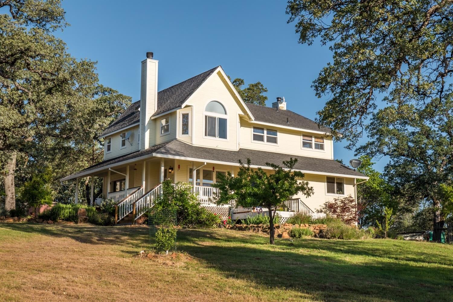 Property Photo:  9051 Regent Way  CA 95962 