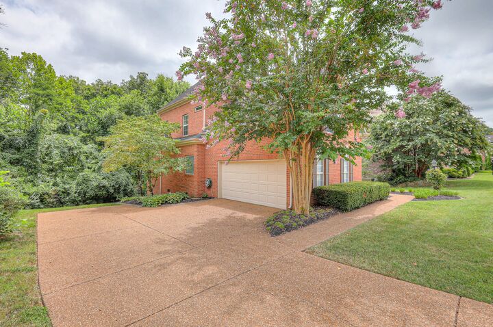 Property Photo: 8025 Poplarwood Rd TN 37221