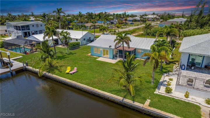 Property Photo:  2708 Mangrove Street  FL 33956 