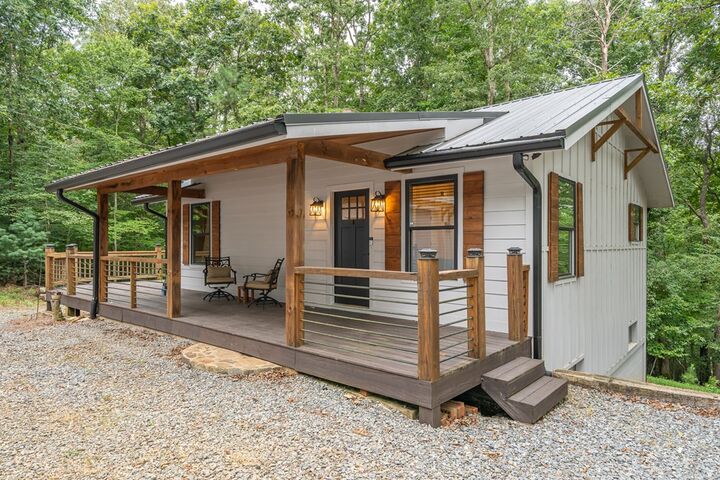Property Photo: 122 Acadia Drive GA 30540