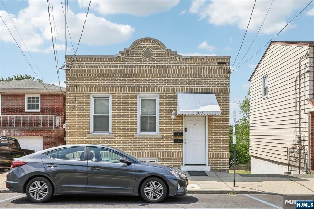 Property Photo:  363 Macarthur Avenue  NJ 07026 