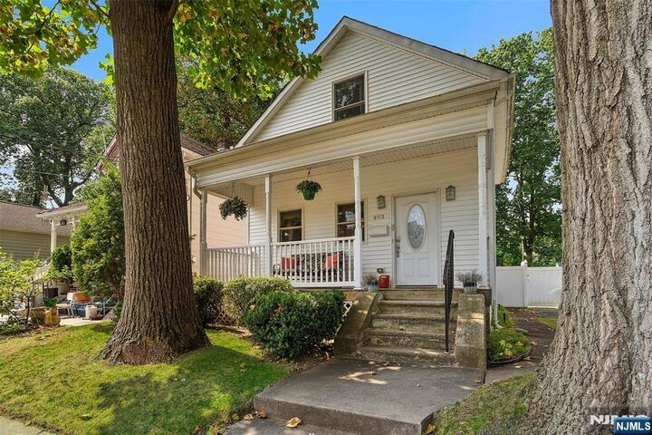 493 W Anderson Street  Hackensack NJ 07601 photo