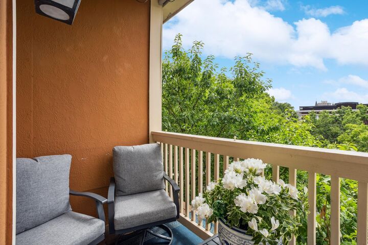 Property Photo:  1829 Park Avenue 7  MN 55404 