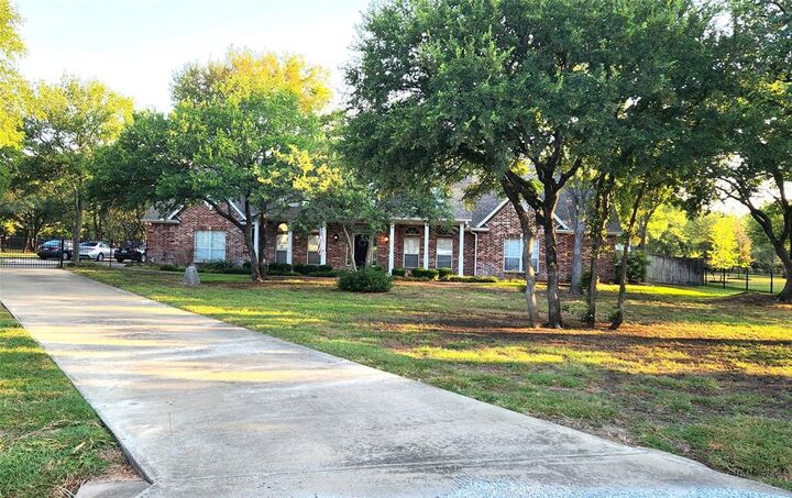1514 Greenleaf Drive  Aledo TX 76008 photo