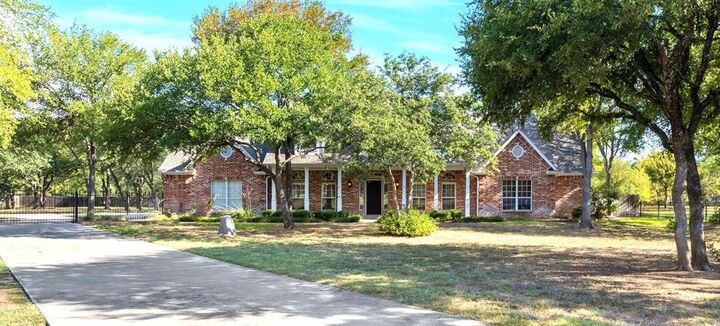 1514 Greenleaf Drive  Aledo TX 76008 photo