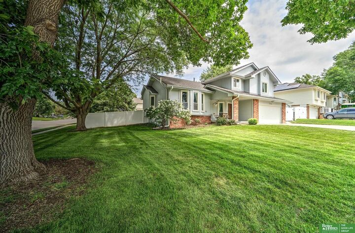 Property Photo: 13922 Edna Street NE 68138