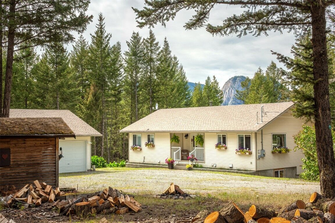 Photo de la propriété:  2959 Piva Road  BC V0E 3E0