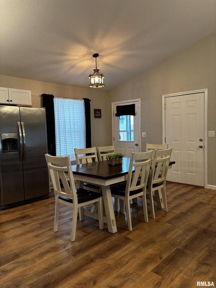 Property Photo:  507 S Maple Street  IL 62915 
