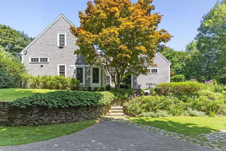 Property Photo:  980 Union St  MA 02050 
