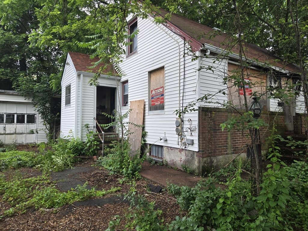 Property Photo: 66 Holworthy St MA 02138
