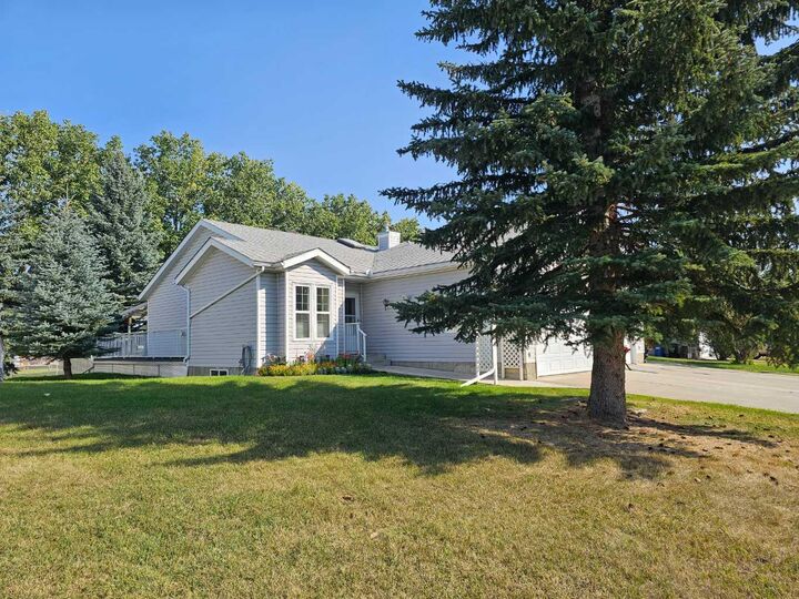 2604 26 Street 9  Nanton AB T0L 1R0 photo