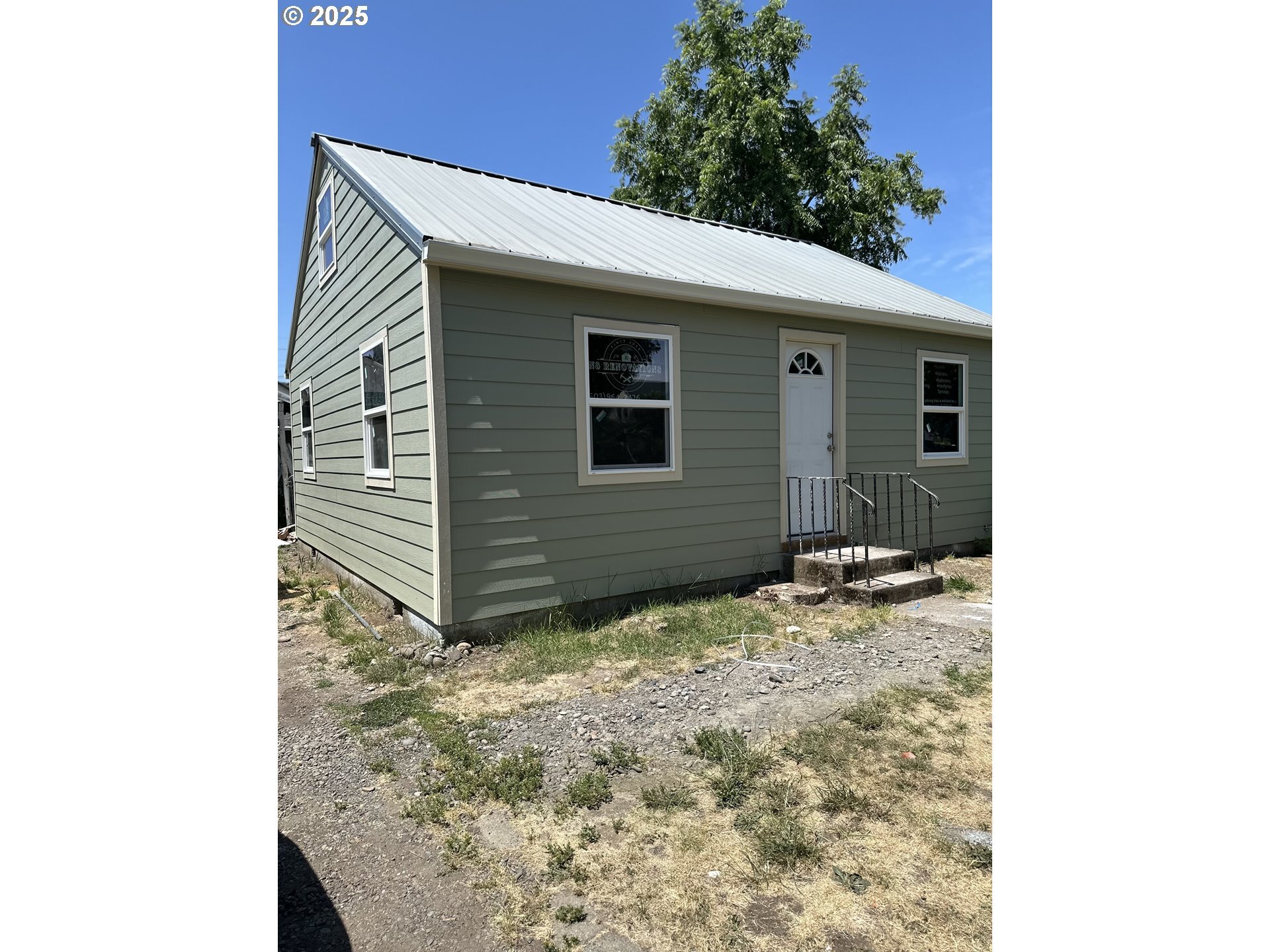 Property Photo:  1925 Liberty St  OR 97301 