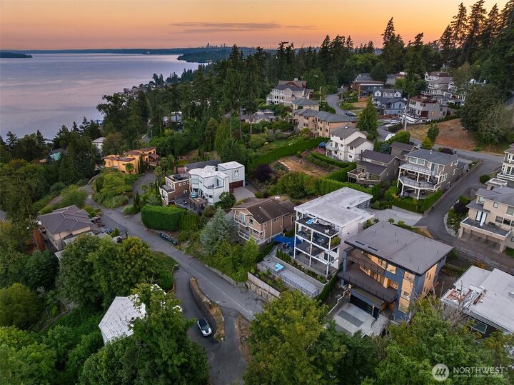 Property Photo:  11909  90th Avenue NE  WA 98034 