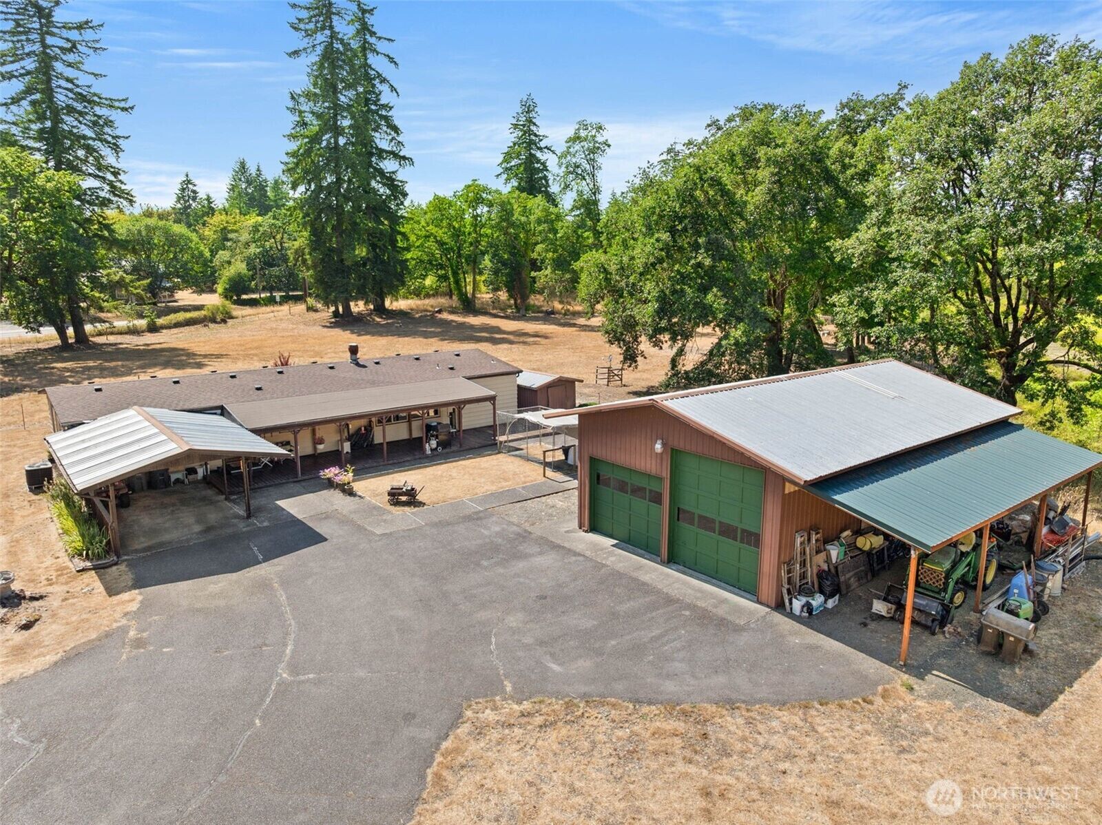 Property Photo:  815 W Cedar Street  WA 98568 