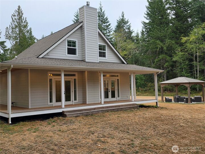 Property Photo: 13987 Chinook Circle NW WA 98312