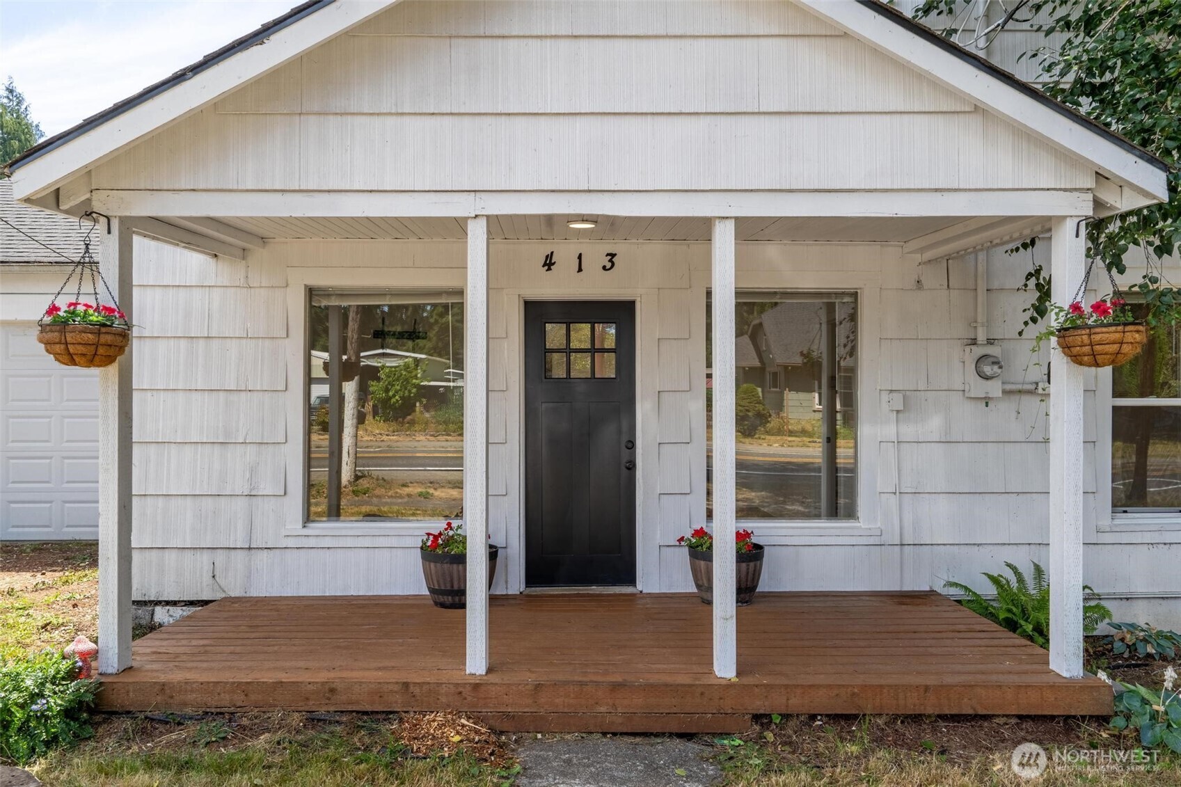 Property Photo: 413 W 4th Avenue WA 98572