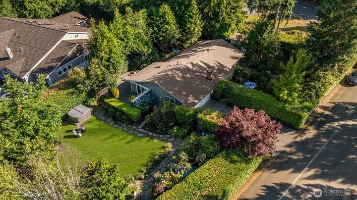 21647 SE 33rd Place  Sammamish WA 98075 photo