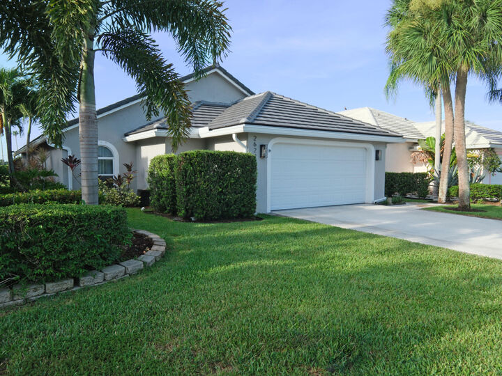 2622 Country Golf Drive  Wellington FL 33414 photo