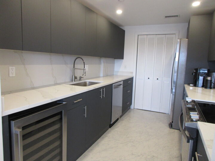Property Photo:  859 Jeffery Street 504  FL 33487 