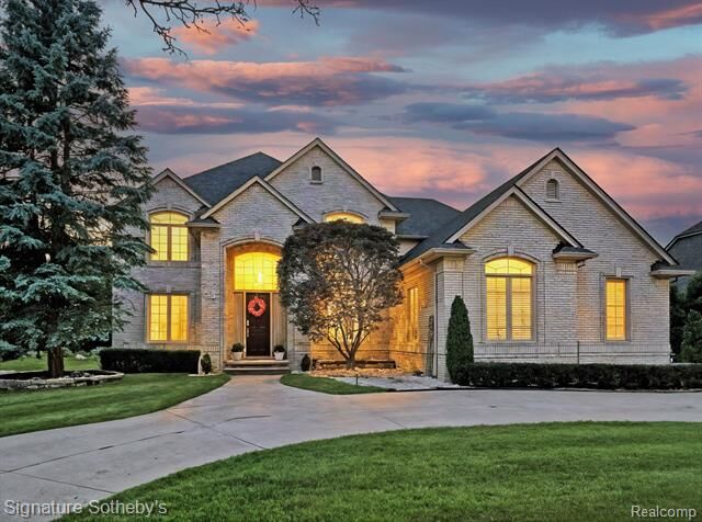 55397 Apple Lane  Shelby Twp MI 48316 photo