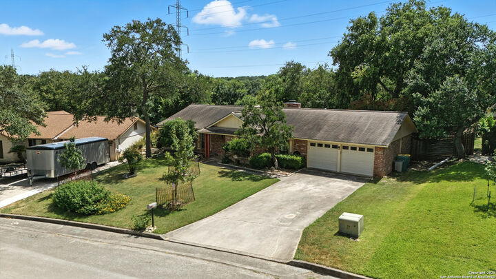 Property Photo: 106 Laural TX 78148