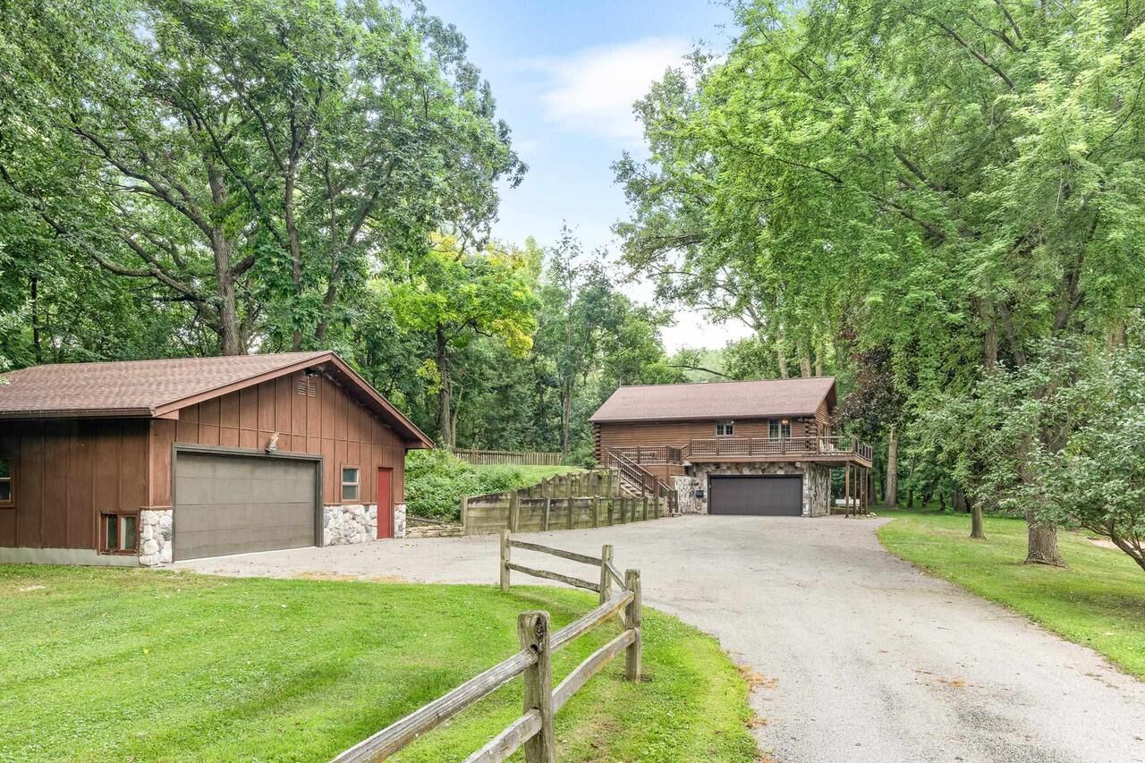 Property Photo:  W14314 Brookwood Court  WI 54971 