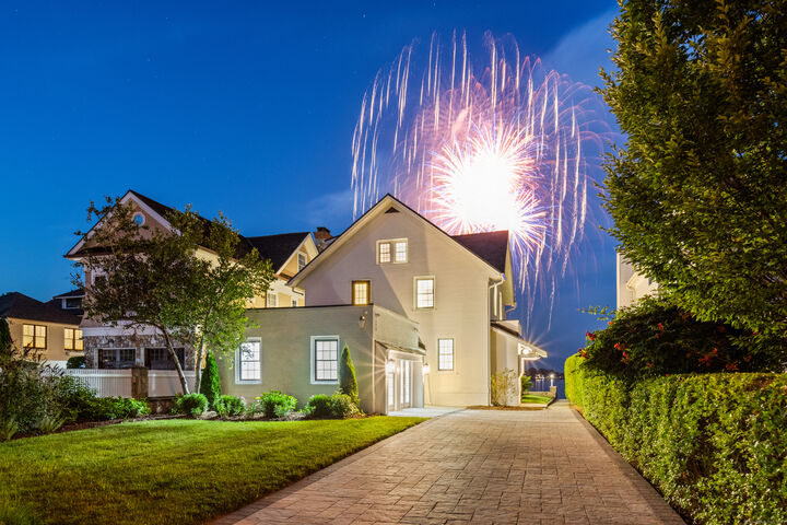 Property Photo:  22 Ocean Drive North  CT 06902